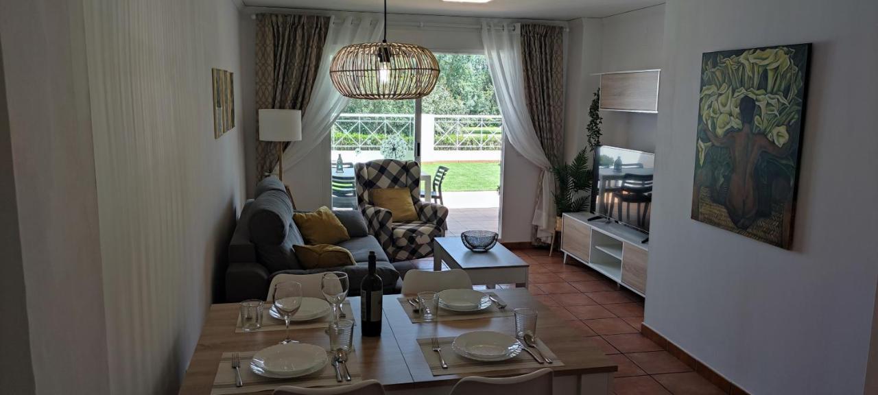 Апартаменти Oasis Hoyo 12 - Oliva Nova Playa Met&Golf Екстер'єр фото